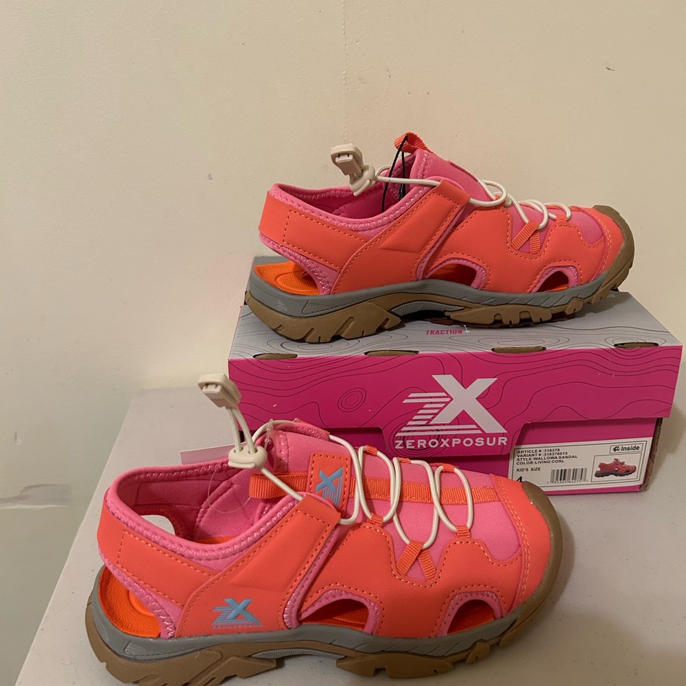 ZeroXposur Kids'  Sandals Sz 4  Wallowa Coral and Pink Outdoor New